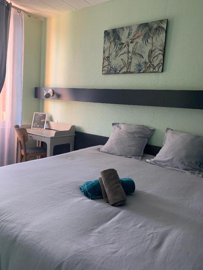 Caveau Du Rond Point Buxy Bagian luar foto